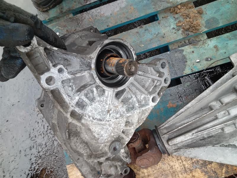2010 CHEVROLET EQUINOX 4cyl Gasoline 2.4 TRANSFER CASE ASSY - 204633
