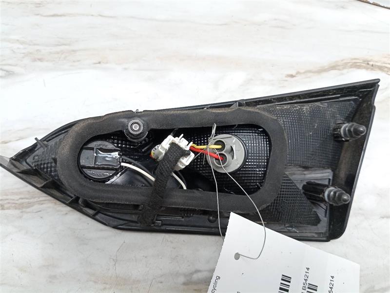 2021 NISSAN VERSA Left TAIL LAMP - 20553 — photo 5