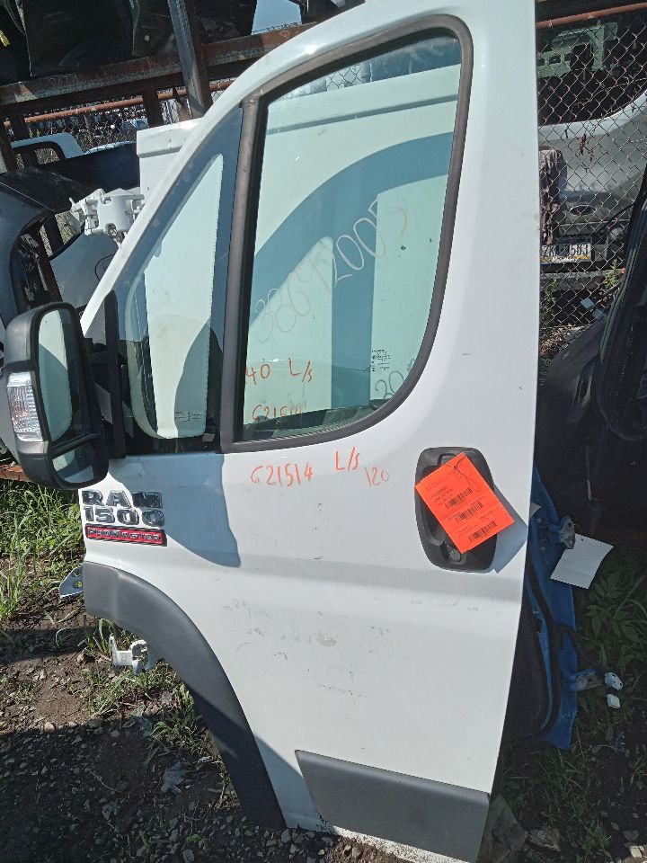 2018 DODGE PROMASTER 1500 VAN 3.6L 6cyl VVT Left DOOR ASSEMBLY, FR - 205672