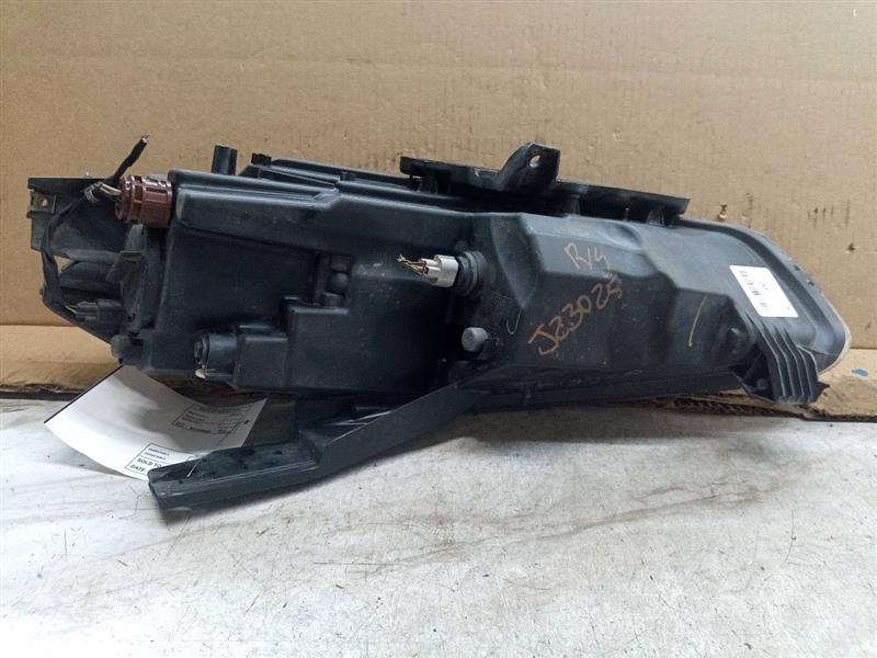 2015 DODGE DART 4cyl Gasoline 2.4 Right HEADLAMP ASSEMBLY - 206556 — photo 4