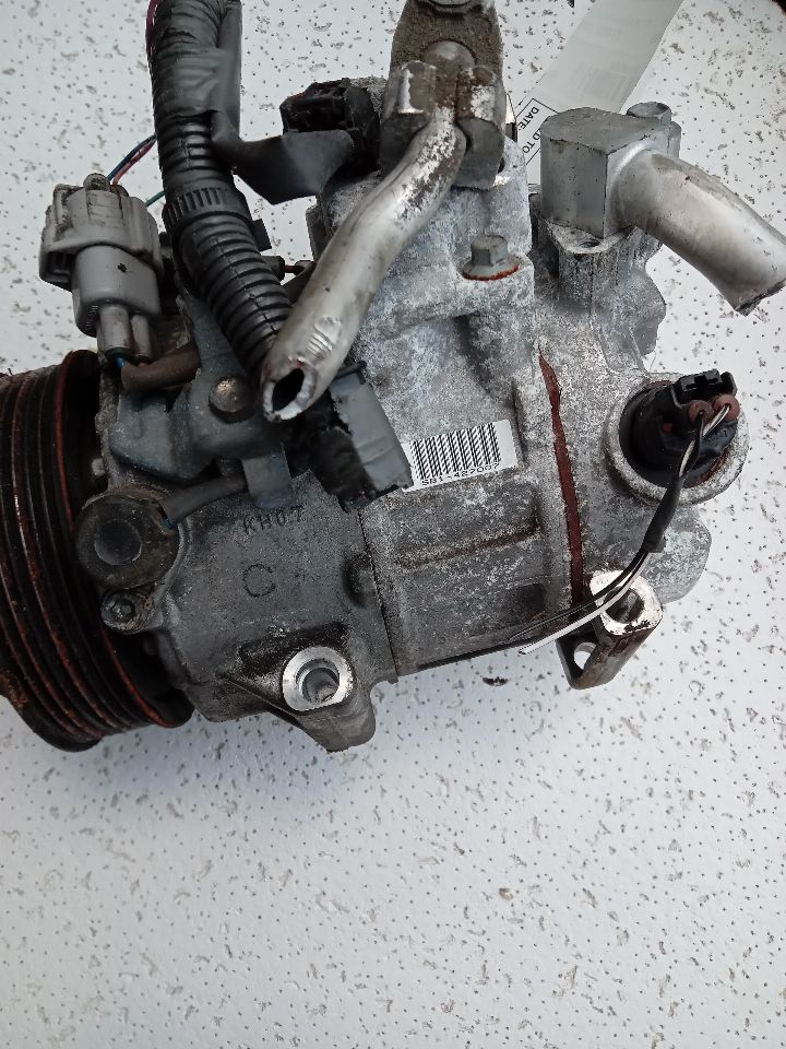 2013 LEXUS ES350 6cyl Gasoline 3.5 AC COMPRESSOR - 207587 — photo 2