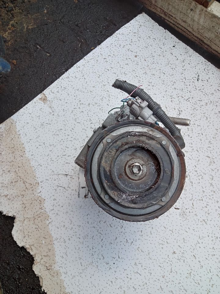 2013 LEXUS ES350 6cyl Gasoline 3.5 AC COMPRESSOR - 207587 — photo 6