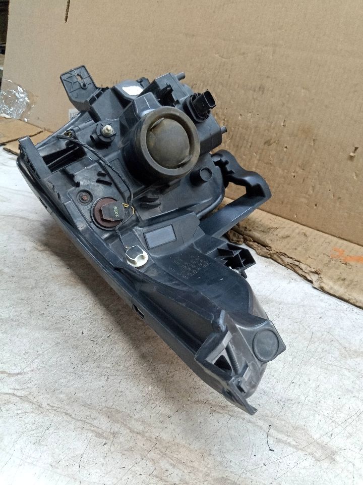 2013 FORD EXPLORER 6cyl Gasoline 3.5 Left HEADLAMP ASSEMBLY - 207809 — photo 6