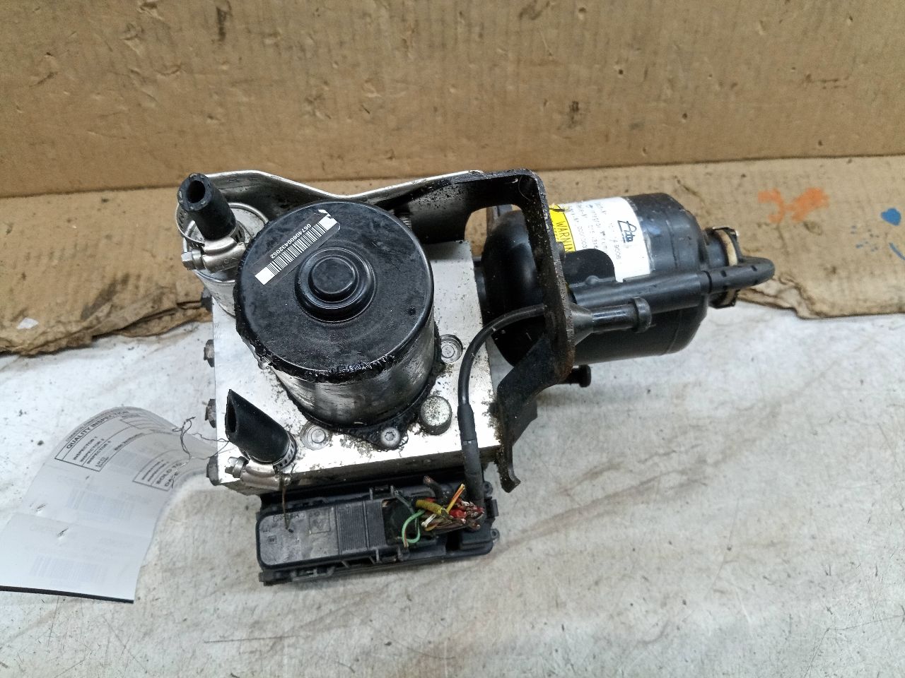 2005 FORD ESCAPE Anti-lock Brake Pts - 209023 — photo 2