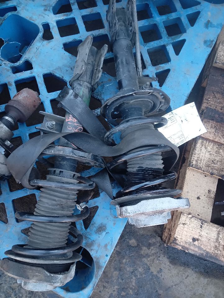 2018 MERCEDES-BENZ GLA-CLASS 2.0L 4cyl Turbo Gasoline Left STRUT - 209419