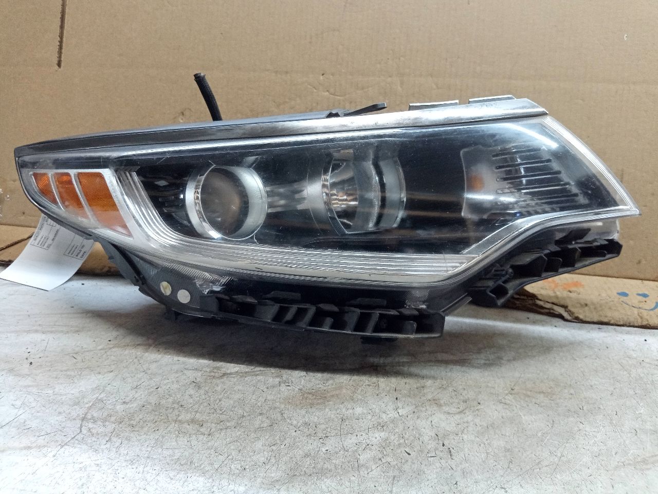 2018 KIA OPTIMA 2.4L 4cyl Gasoline VVT Right HEADLAMP ASSEMBLY - 209680