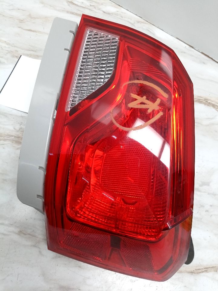 2019 CHEVROLET IMPALA 3.6L 6cyl Gasoline VVT Right TAIL LAMP - 20977 — photo 1