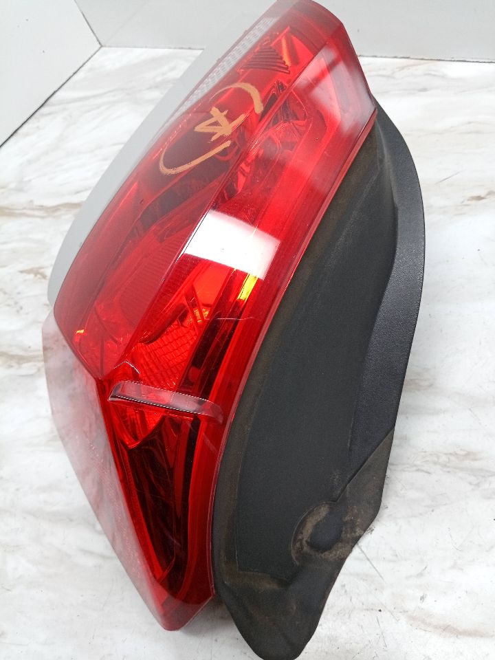 2019 CHEVROLET IMPALA 3.6L 6cyl Gasoline VVT Right TAIL LAMP - 20977 — photo 2
