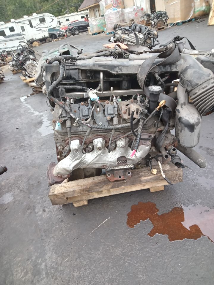 2010 GMC YUKON 8cyl Gasoline 5.3 FLEX ENGINE ASSEMBLY - 210279 — photo 3