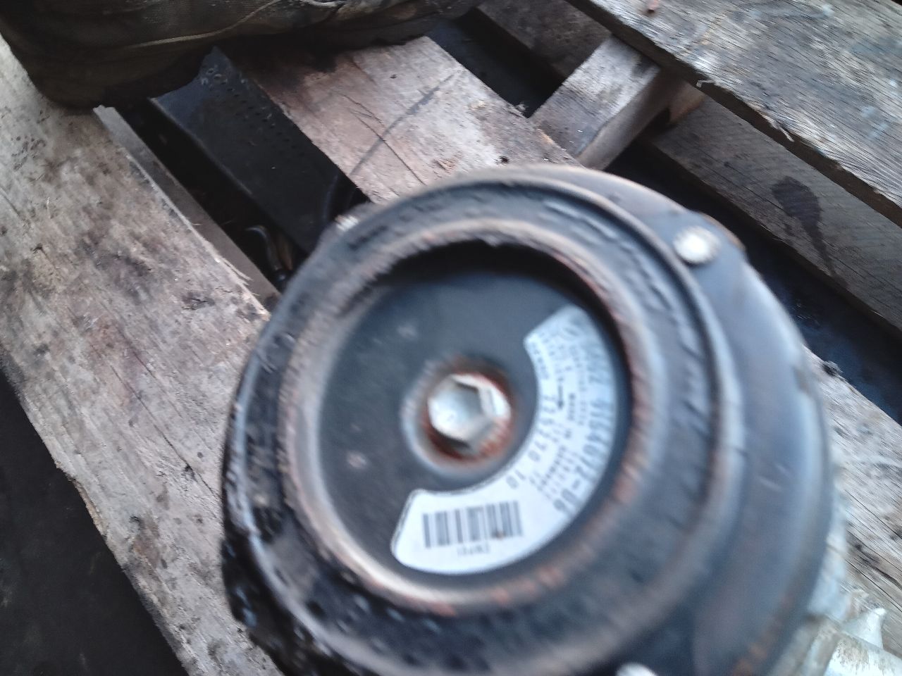 2013 BMW 650i 8cyl Gasoline Turbo 4.4 AC COMPRESSOR - 210443 — photo 4