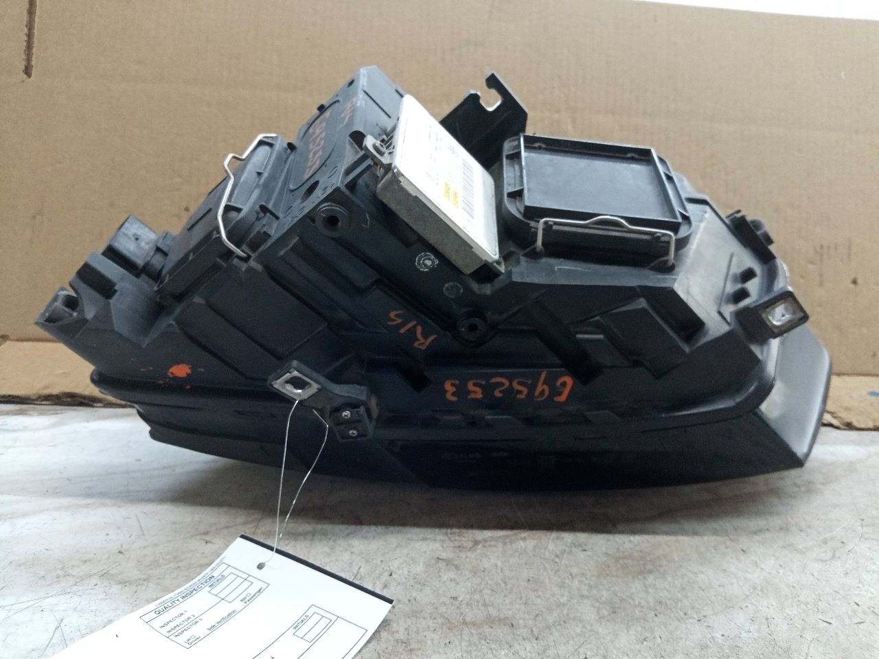 2011 AUDI Q5 6cyl Gasoline 3.2 Right HEADLAMP ASSEMBLY - 211076 — photo 2