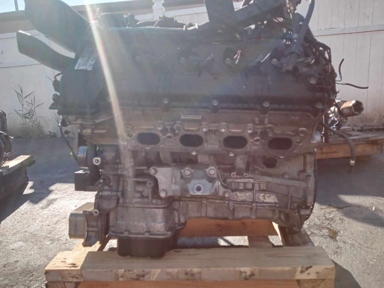 2011 HYUNDAI GENESIS 8cyl Gasoline 4.6 ENGINE ASSEMBLY - 211430 — photo 4