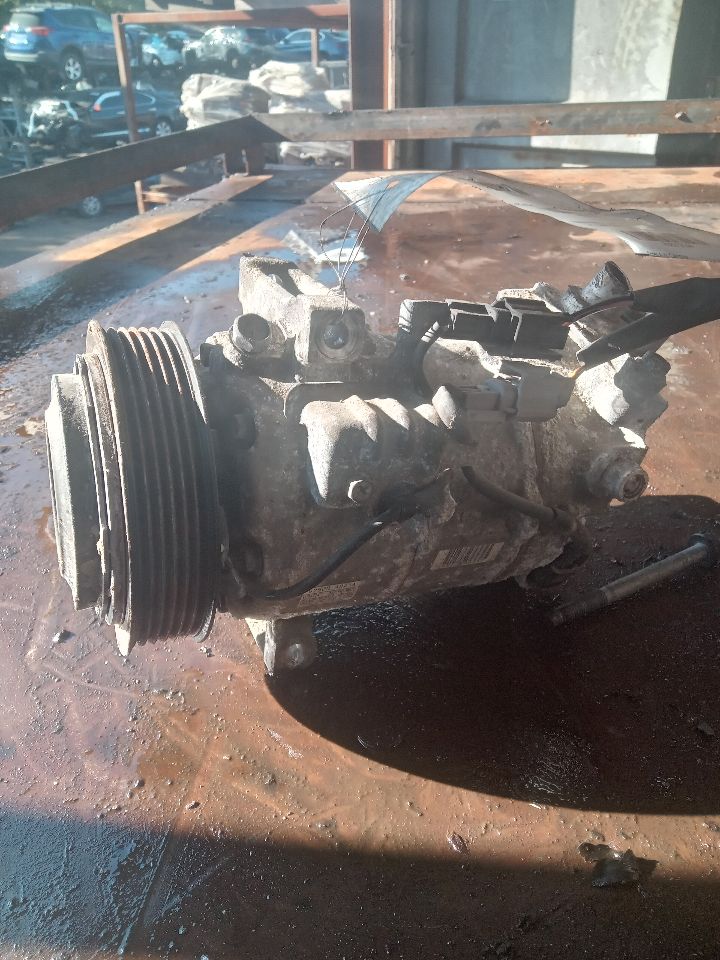 2018 NISSAN ROGUE SPORT 2.0L 4cyl Gasoline VVT AC COMPRESSOR - 212144