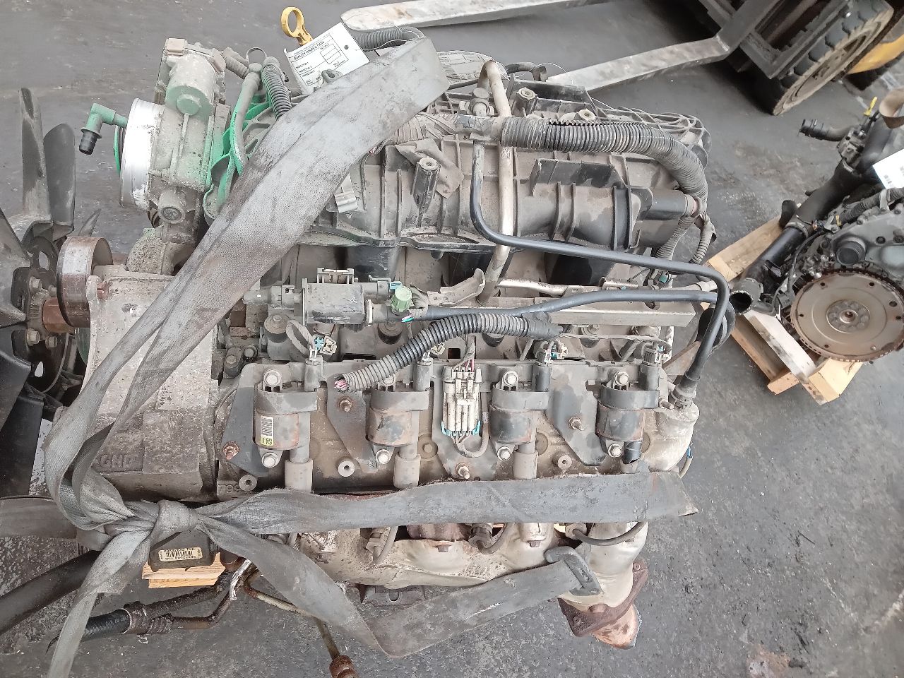 2016 GMC SAVANA 2500 VAN 4.8L 8cyl ENGINE ASSEMBLY - 212679 — photo 3