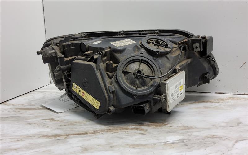 2011 BMW 760i Left HEADLAMP ASSEMBLY - 2135 — photo 2