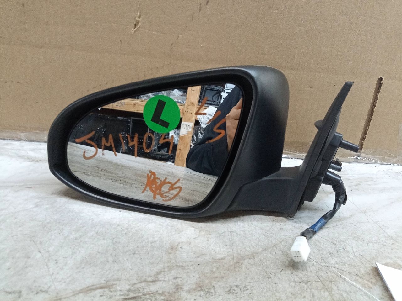 2012 TOYOTA CAMRY 4cyl Gasoline 2.5 DOHC Left SIDE VIEW MIRROR - 213876 — photo 1
