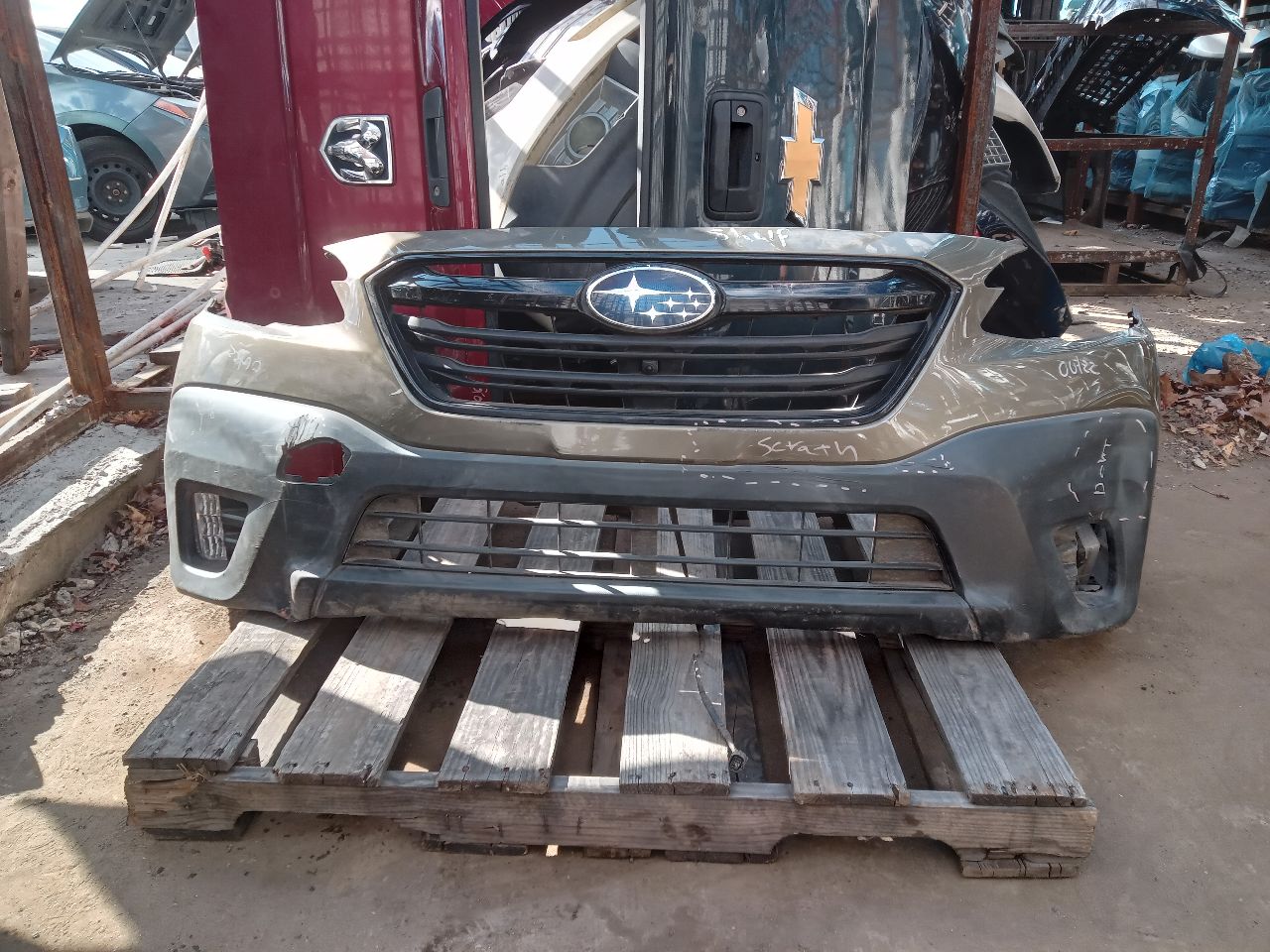 2020 SUBARU LEGACY BUMPER ASSY, FRONT - 214622 — photo 1