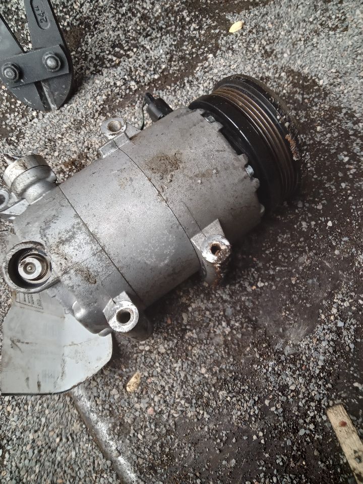 2012 FORD FOCUS 4cyl Gasoline 2.0 Flex AC COMPRESSOR - 214740 — photo 3
