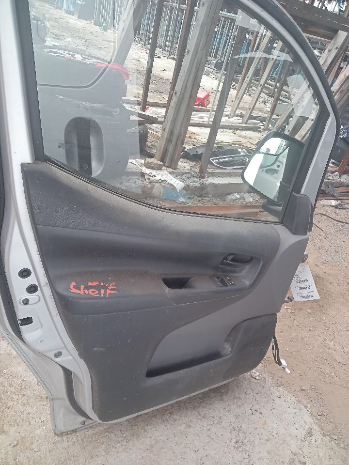 2015 NISSAN NV200 Left DOOR ASSEMBLY, FR - 214882 — photo 6