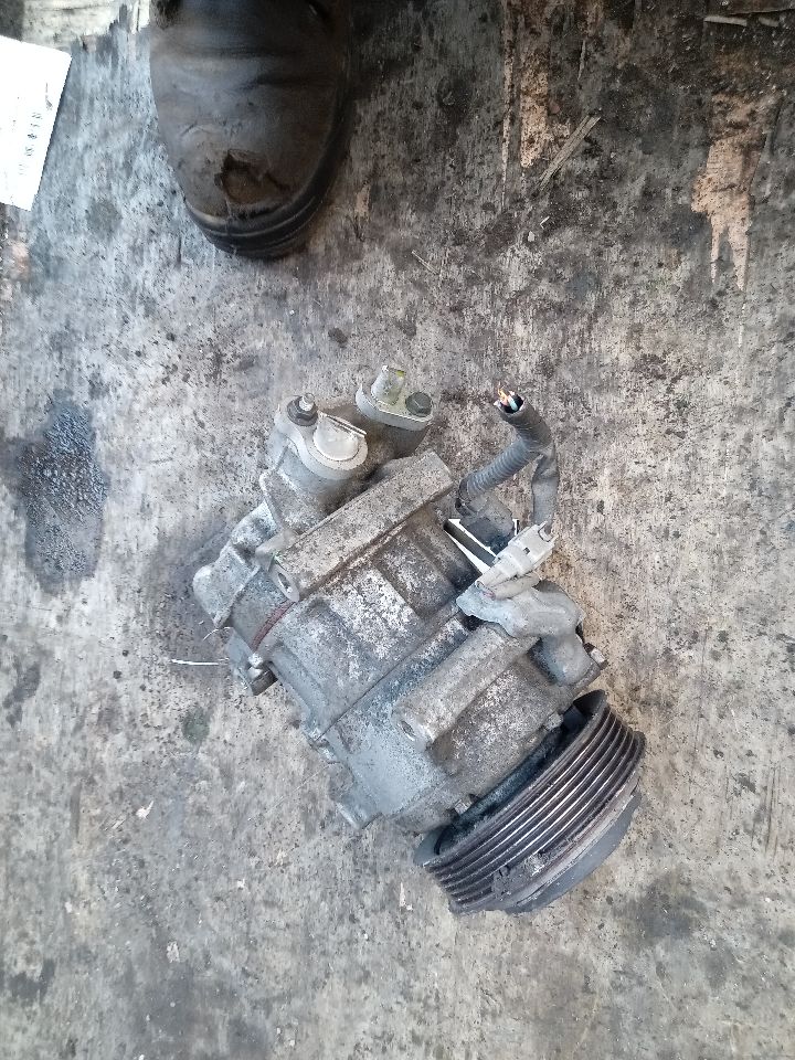 2015 NISSAN ROGUE AC COMPRESSOR - 215211 — photo 2