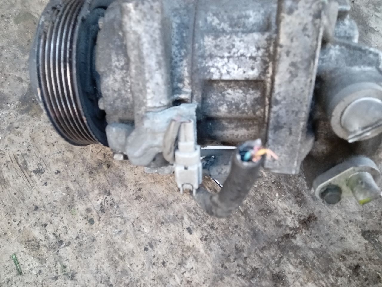 2015 NISSAN ROGUE AC COMPRESSOR - 215211 — photo 3