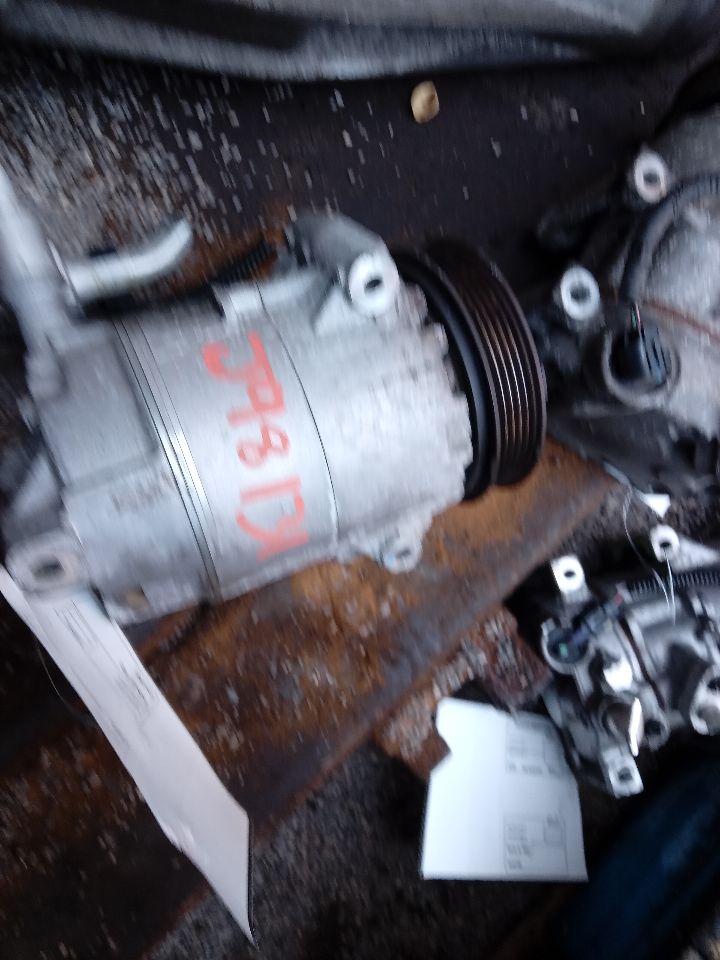 2017 CHEVROLET EQUINOX AC COMPRESSOR - 215762 — photo 1