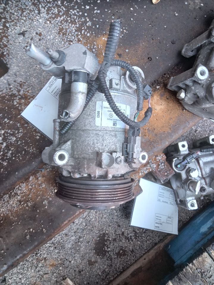 2017 CHEVROLET EQUINOX AC COMPRESSOR - 215762 — photo 2