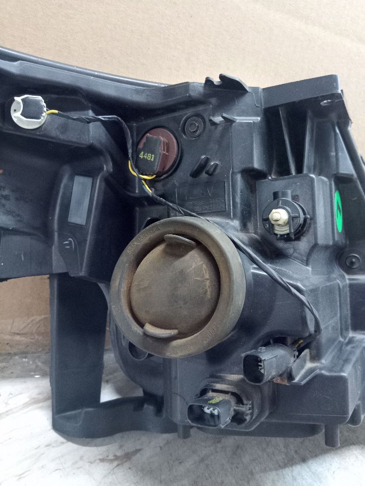 2015 FORD EXPLORER Left HEADLAMP ASSEMBLY - 216108 — photo 4