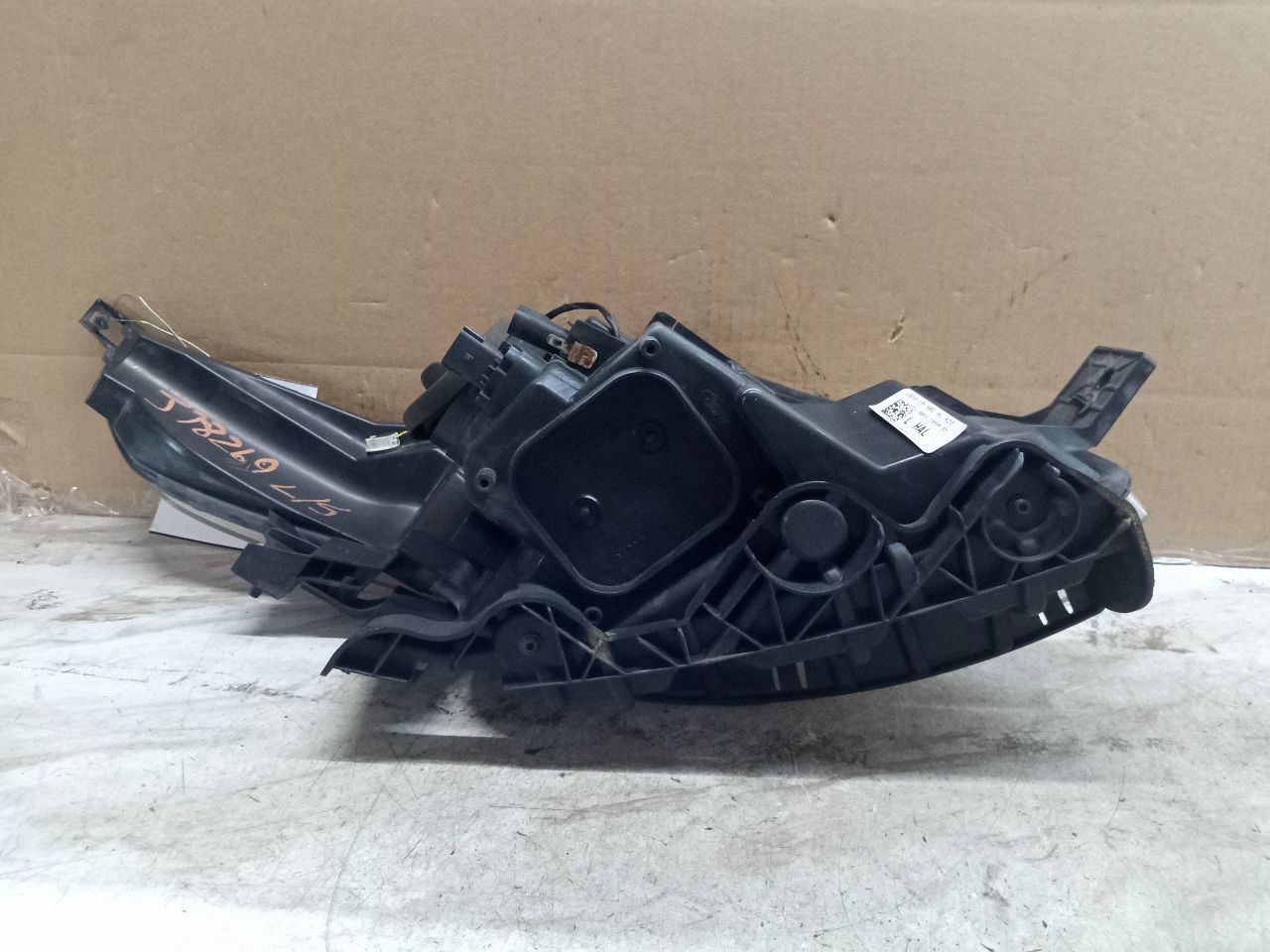 2015 FORD EXPLORER Left HEADLAMP ASSEMBLY - 216108 — photo 5