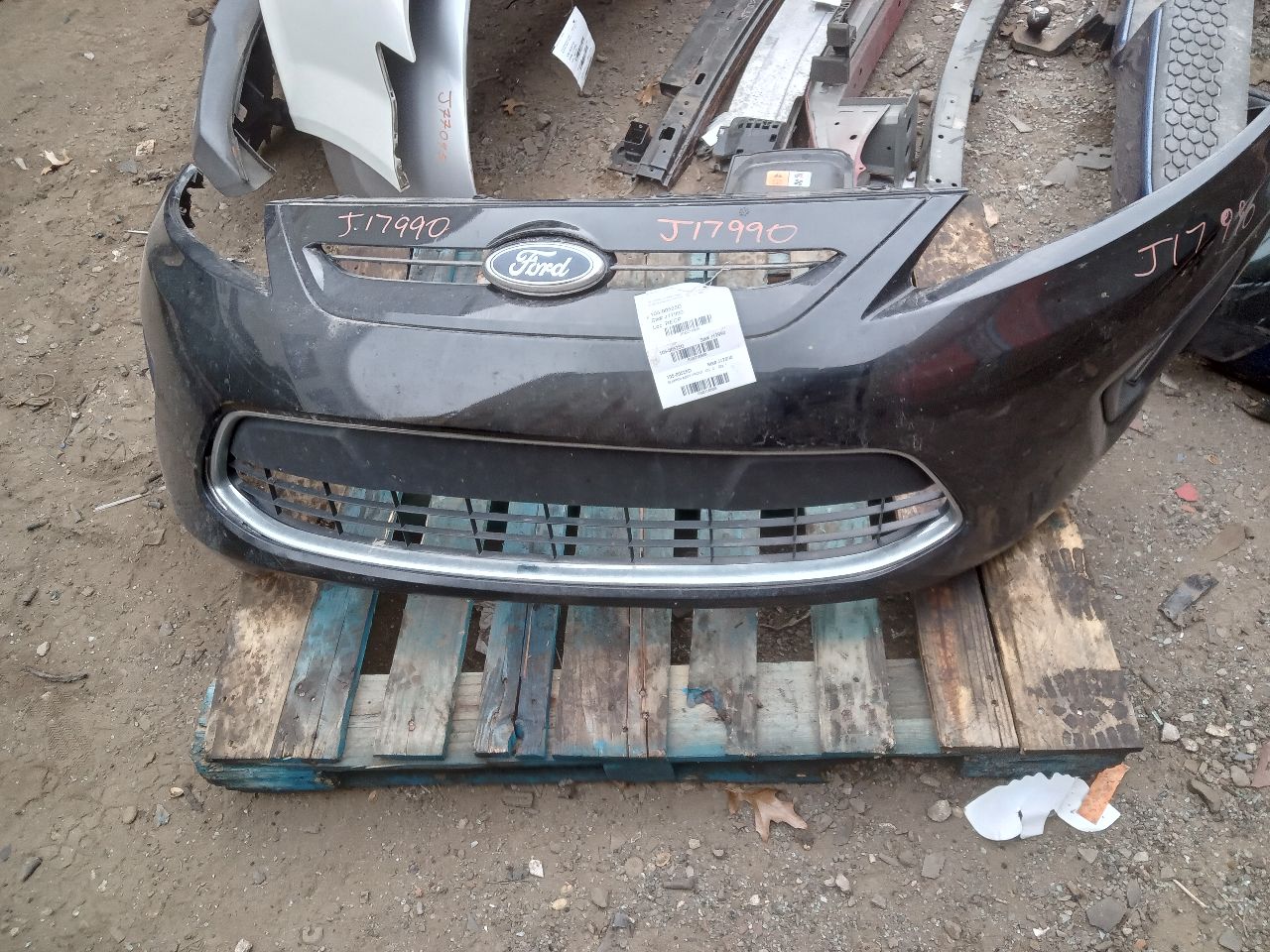 2012 FORD FIESTA 4cyl Gasoline 1.6 BUMPER ASSY, FRONT - 216588