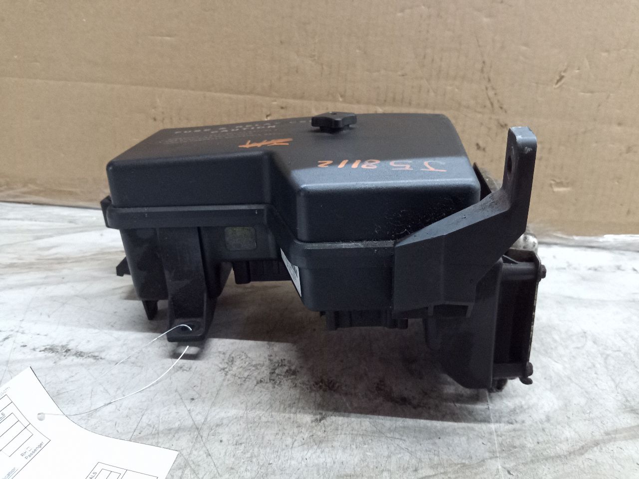 2003 DODGE 2500 PICKUP 8cyl Gasoline 5.7 HEMI Fuse Box, Engine - 217042 — photo 1
