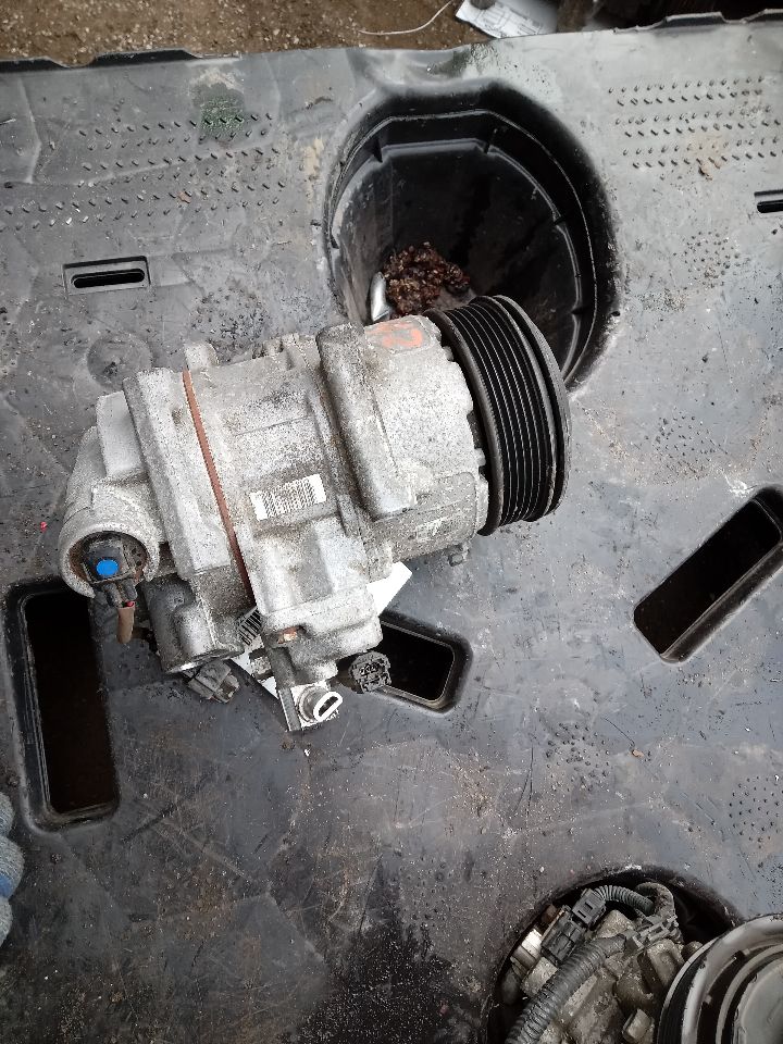 2017 SUBARU LEGACY 2.5L 4cyl Gasoline VVT AC COMPRESSOR - 217426 — photo 2