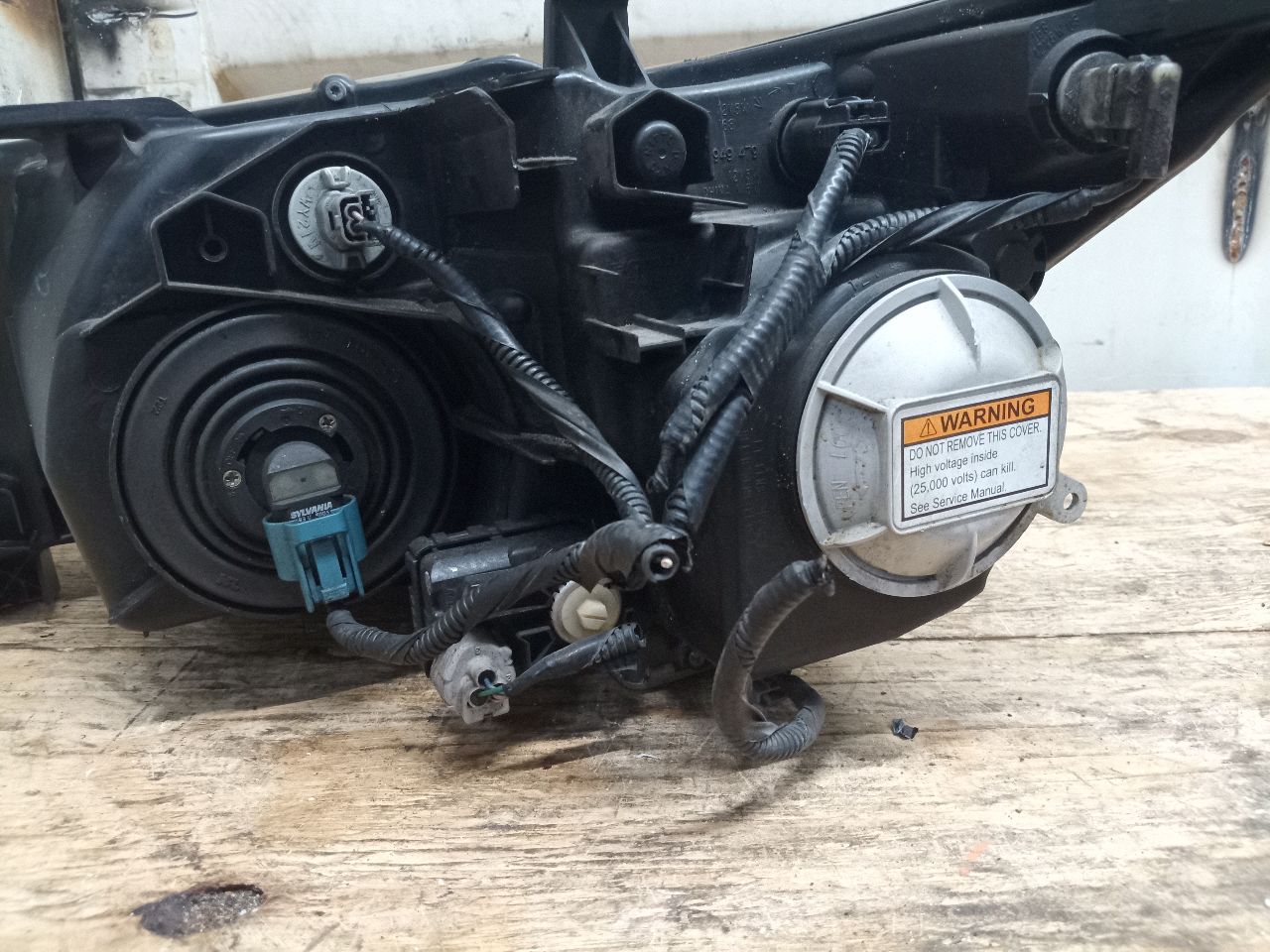 2011 ACURA MDX Right HEADLAMP ASSEMBLY - 217446 — photo 3
