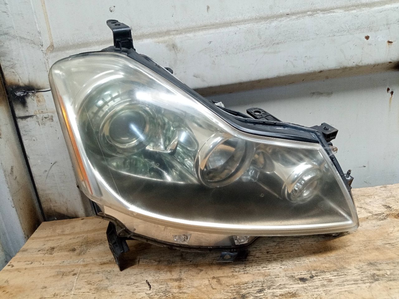 2008 INFINITI M35 Right HEADLAMP ASSEMBLY - 217553