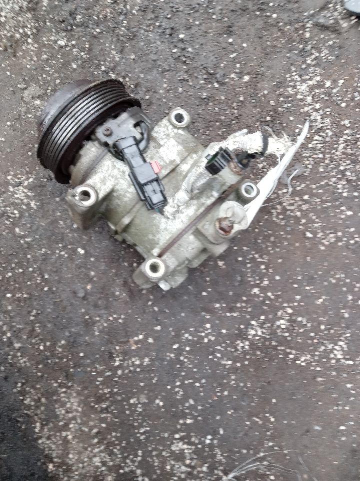 2012 DODGE CARAVAN AC COMPRESSOR - 217702 — photo 1