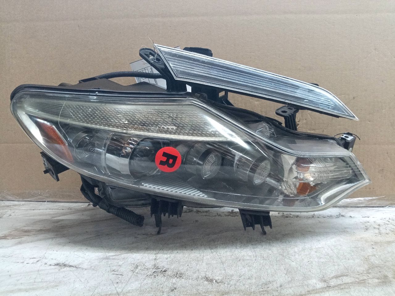 2011 NISSAN MURANO 6cyl Gasoline 3.5 Right HEADLAMP ASSEMBLY - 218101