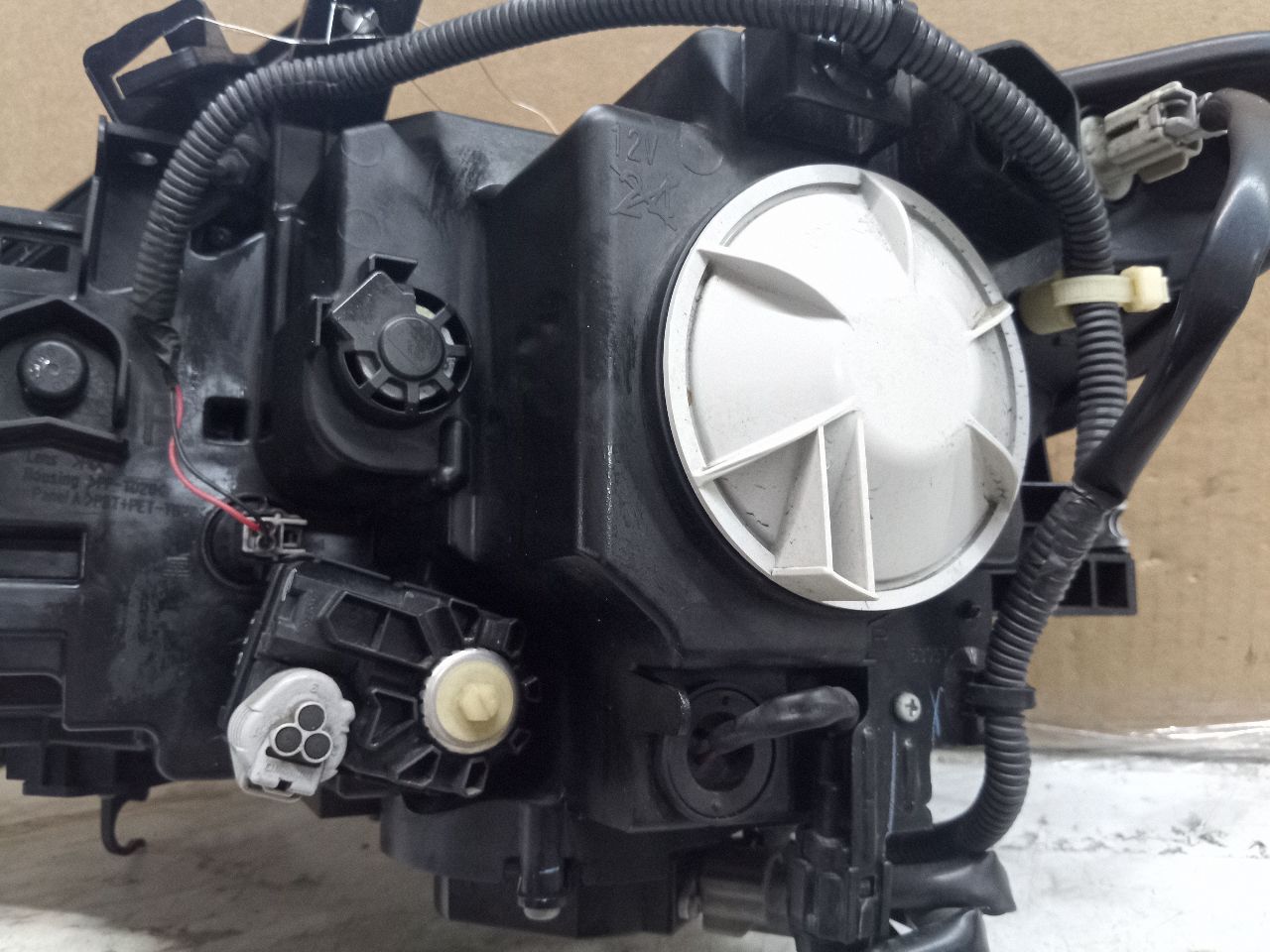 2011 NISSAN MURANO 6cyl Gasoline 3.5 Right HEADLAMP ASSEMBLY - 218101 — photo 3