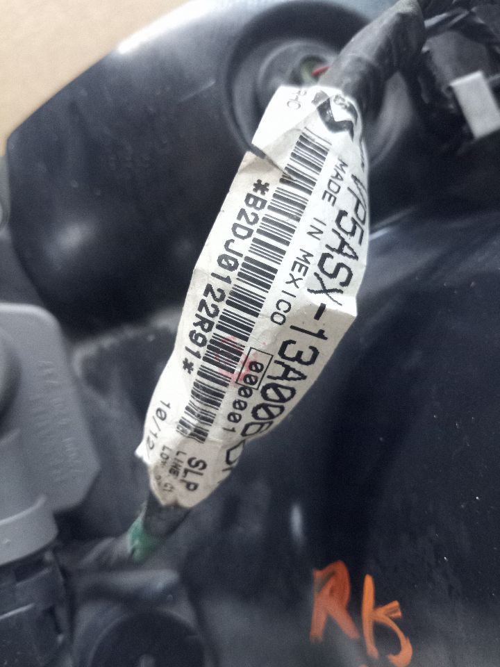 2005 INFINITI QX56 8cyl Gasoline 5.6 Right HEADLAMP ASSEMBLY - 218290 — photo 4
