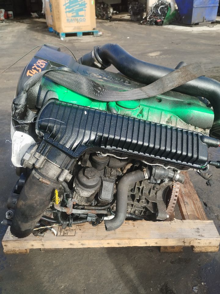 2011 VOLVO 40 SERIES 5cyl Gasoline Turbo 2.5 ENGINE ASSEMBLY - 218553 — photo 2