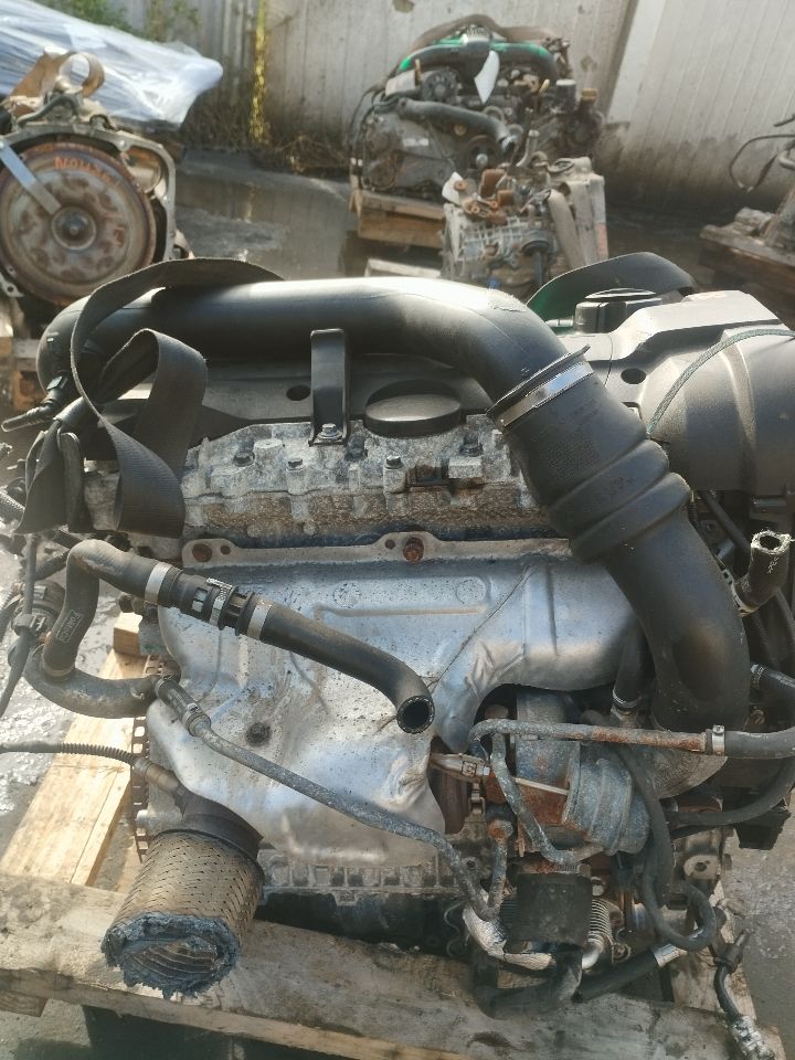 2011 VOLVO 40 SERIES 5cyl Gasoline Turbo 2.5 ENGINE ASSEMBLY - 218553 — photo 4