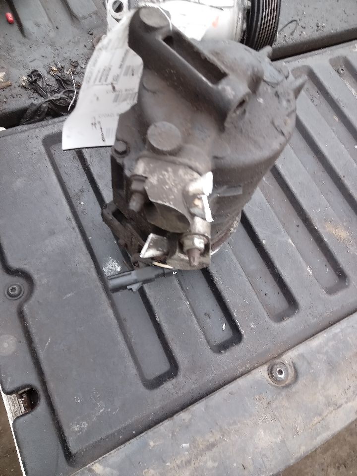 2010 DODGE JOURNEY 6cyl Gasoline 3.5 AC COMPRESSOR - 218564 — photo 2