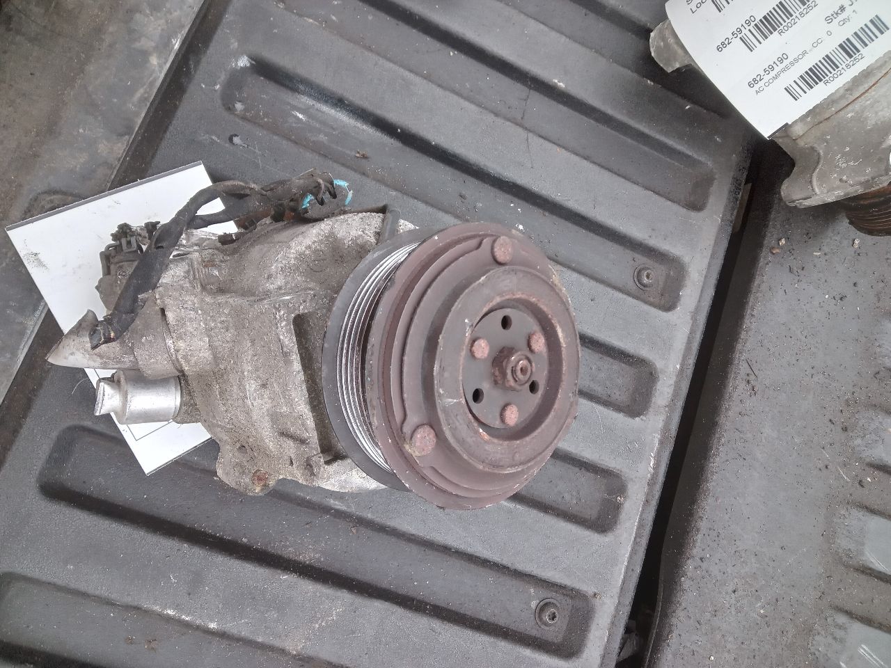 2015 CHEVROLET SONIC 4cyl Gasoline 1.8 AC COMPRESSOR - 218565 — photo 5