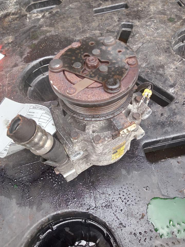 2006 LINCOLN NAVIGATOR 8cyl Gasoline 5.4 AC COMPRESSOR - 219816