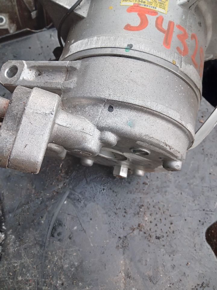 2011 VOLVO 40 SERIES 5cyl Gasoline Turbo 2.5 AC COMPRESSOR - 219819 — photo 5