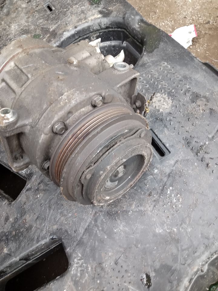2013 FORD FUSION 4cyl Gasoline 2.5 AC COMPRESSOR - 219824 — photo 4