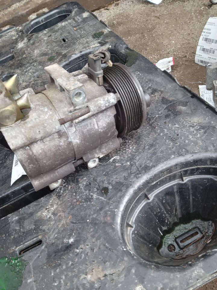 2000 FORD VAN 6.8L Triton V10 AC COMPRESSOR - 220347 — photo 6