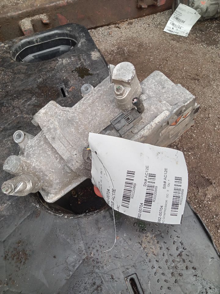 2012 FORD ESCAPE AC COMPRESSOR - 220869 — photo 1