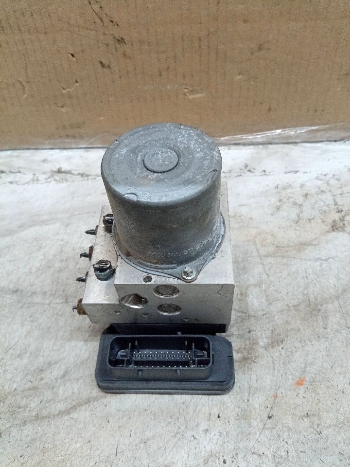 2014 BMW X5 Anti-lock Brake Pts - 220896 — photo 2