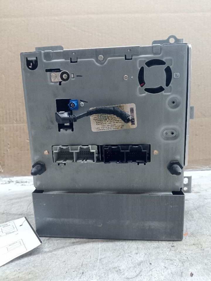 2010 CADILLAC ESCALADE 8cyl Gasoline 6.2 FLEX Radio Audio - 221345 — photo 4