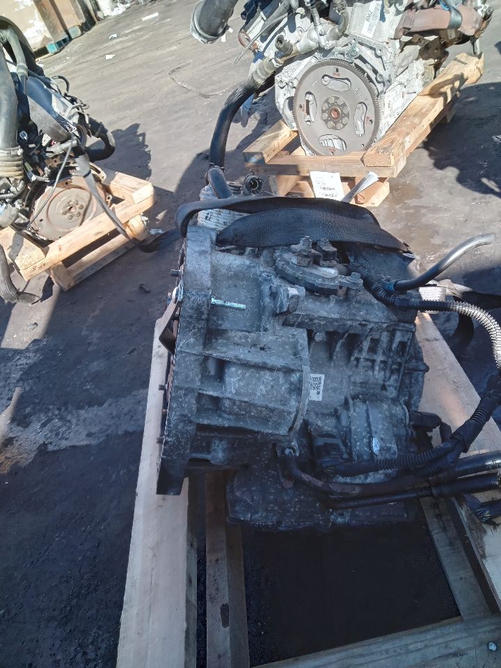 2009 VOLKSWAGEN CC 6cyl Gasoline 3.6 Transmiss,Transaxle - 221990 — photo 2